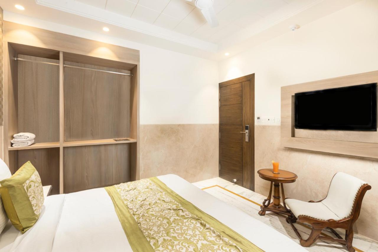 Hotel Star By Star Group- Near Delhi Airport Yeni Delhi Dış mekan fotoğraf