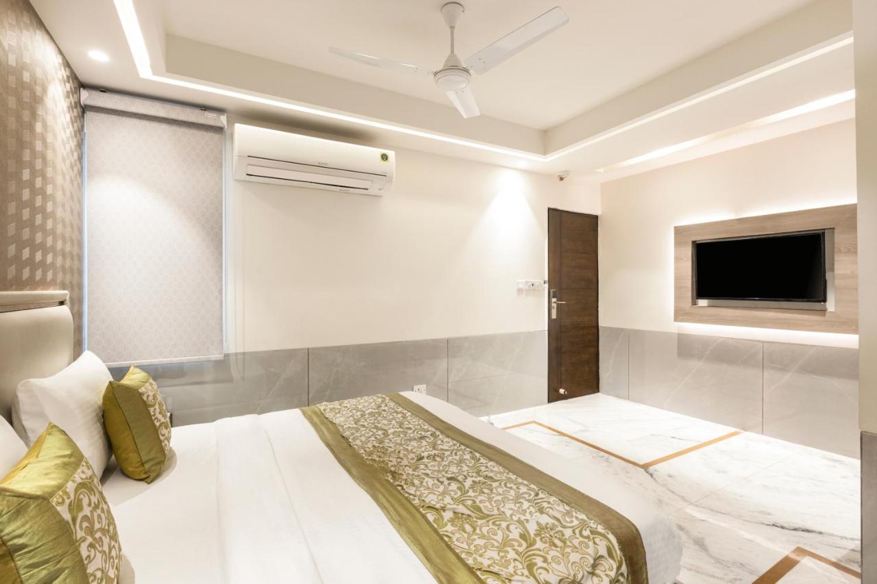 Hotel Star By Star Group- Near Delhi Airport Yeni Delhi Dış mekan fotoğraf