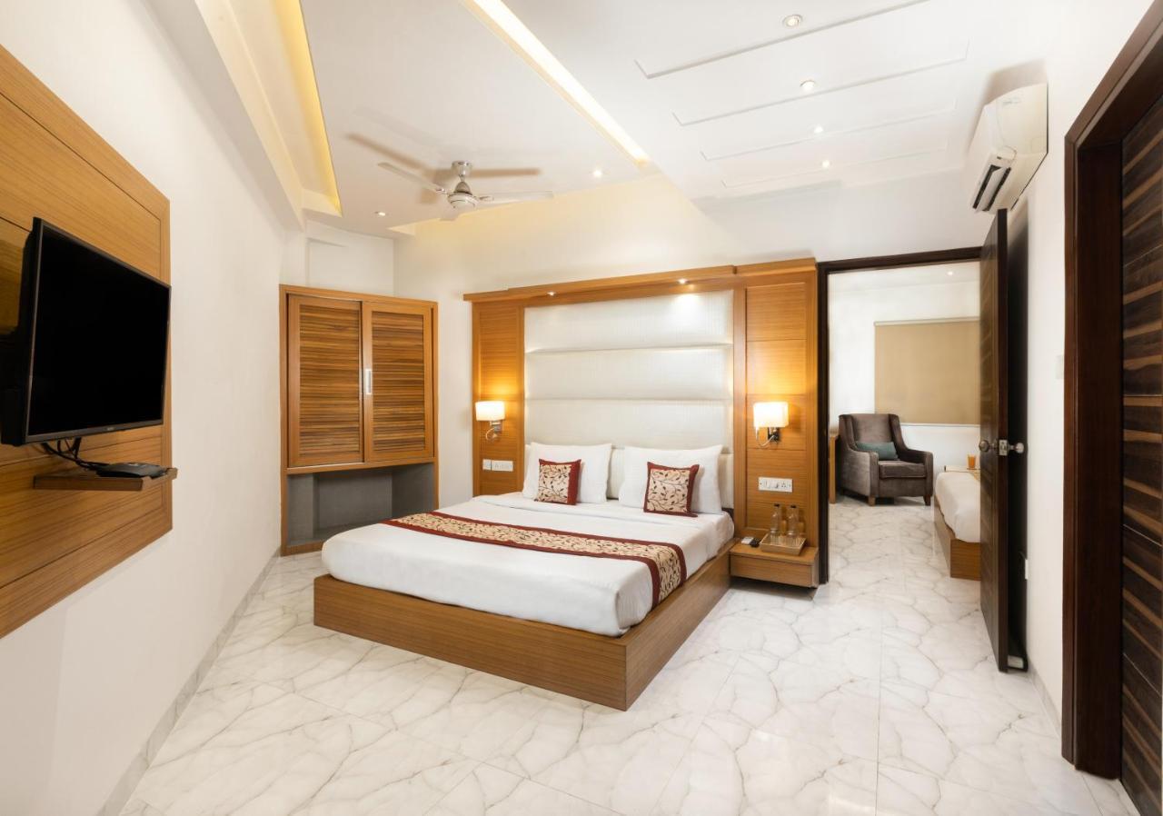 Hotel Star By Star Group- Near Delhi Airport Yeni Delhi Dış mekan fotoğraf