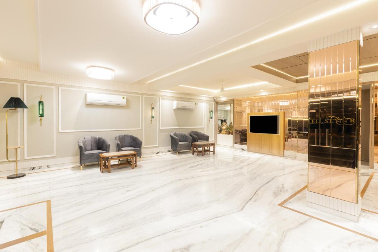 Hotel Star By Star Group- Near Delhi Airport Yeni Delhi Dış mekan fotoğraf