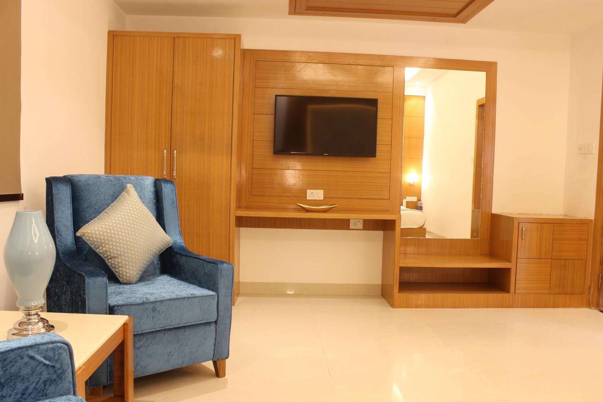 Hotel Star By Star Group- Near Delhi Airport Yeni Delhi Dış mekan fotoğraf
