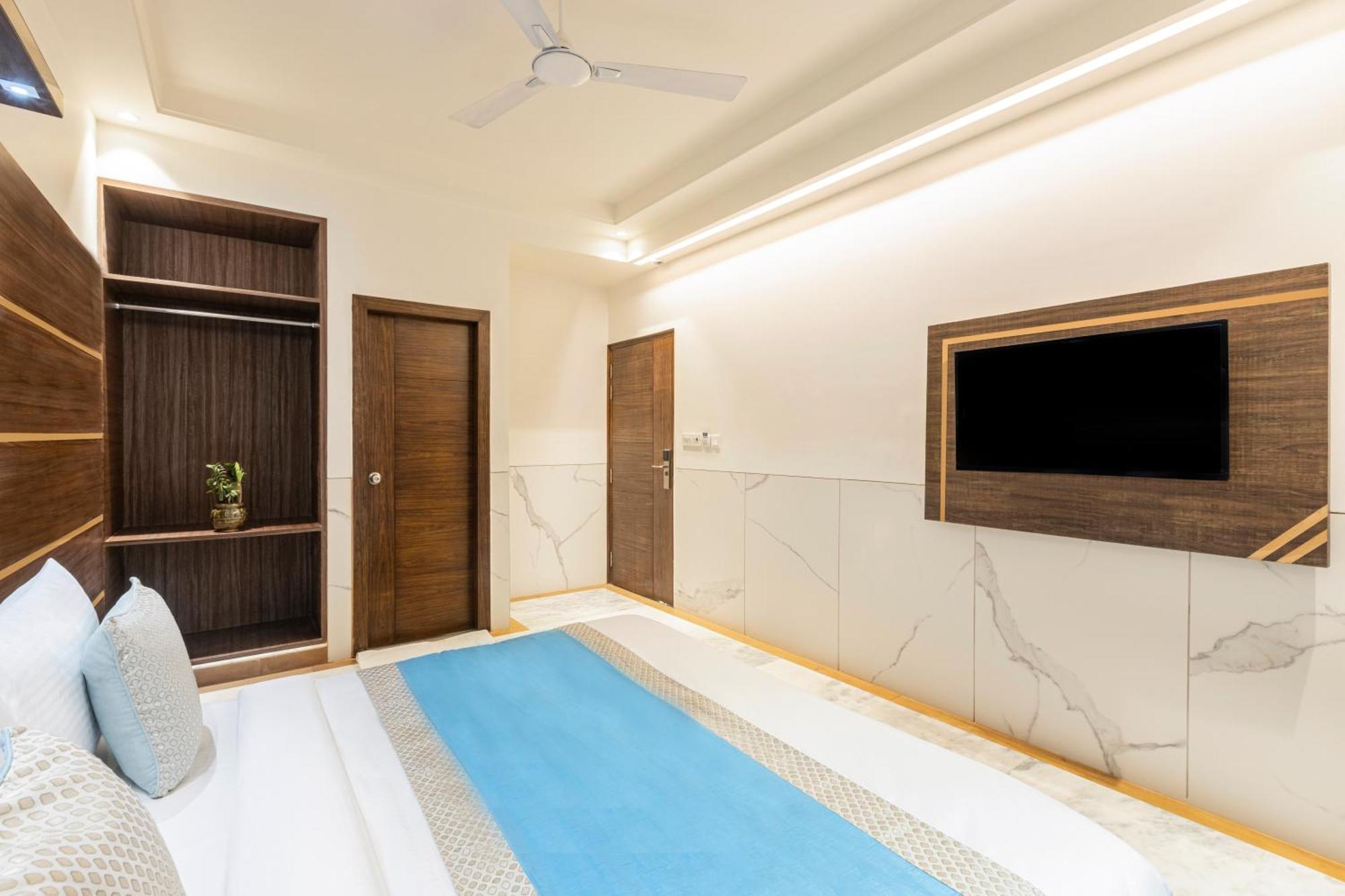 Hotel Star By Star Group- Near Delhi Airport Yeni Delhi Dış mekan fotoğraf