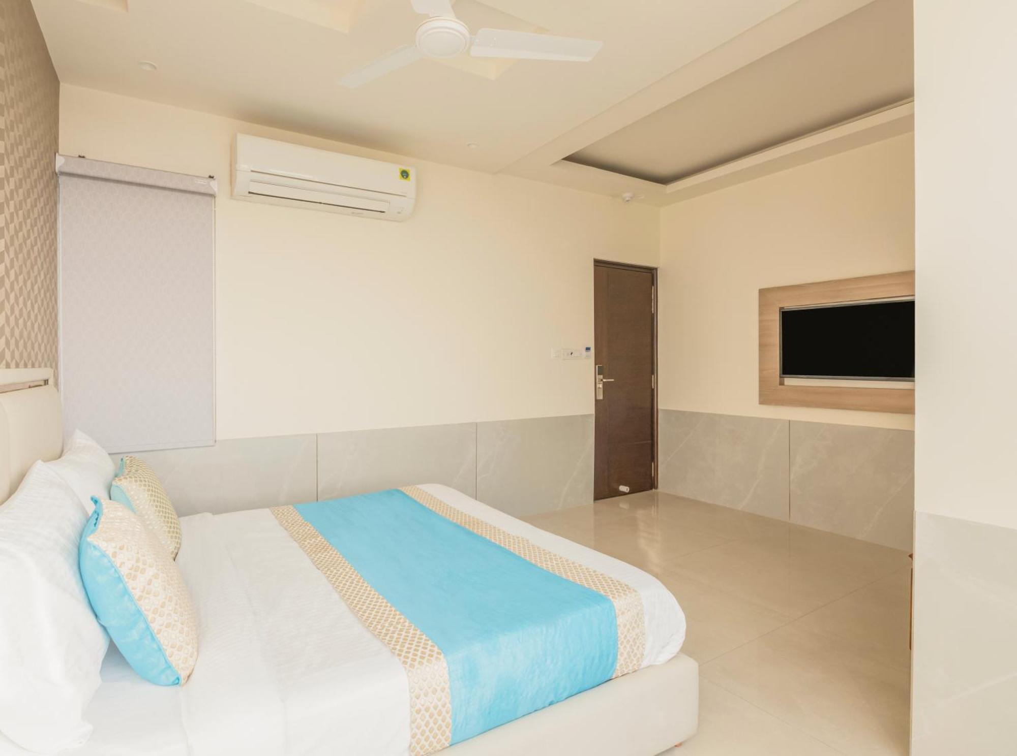 Hotel Star By Star Group- Near Delhi Airport Yeni Delhi Dış mekan fotoğraf