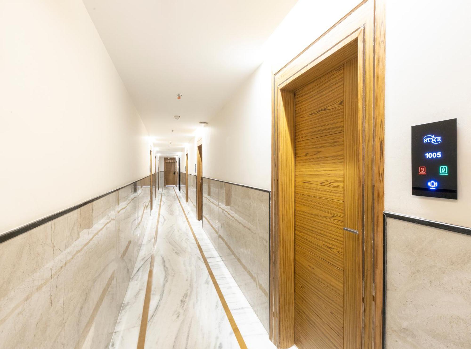 Hotel Star By Star Group- Near Delhi Airport Yeni Delhi Dış mekan fotoğraf