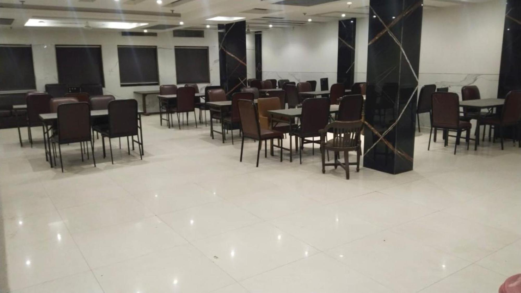 Hotel Star By Star Group- Near Delhi Airport Yeni Delhi Dış mekan fotoğraf
