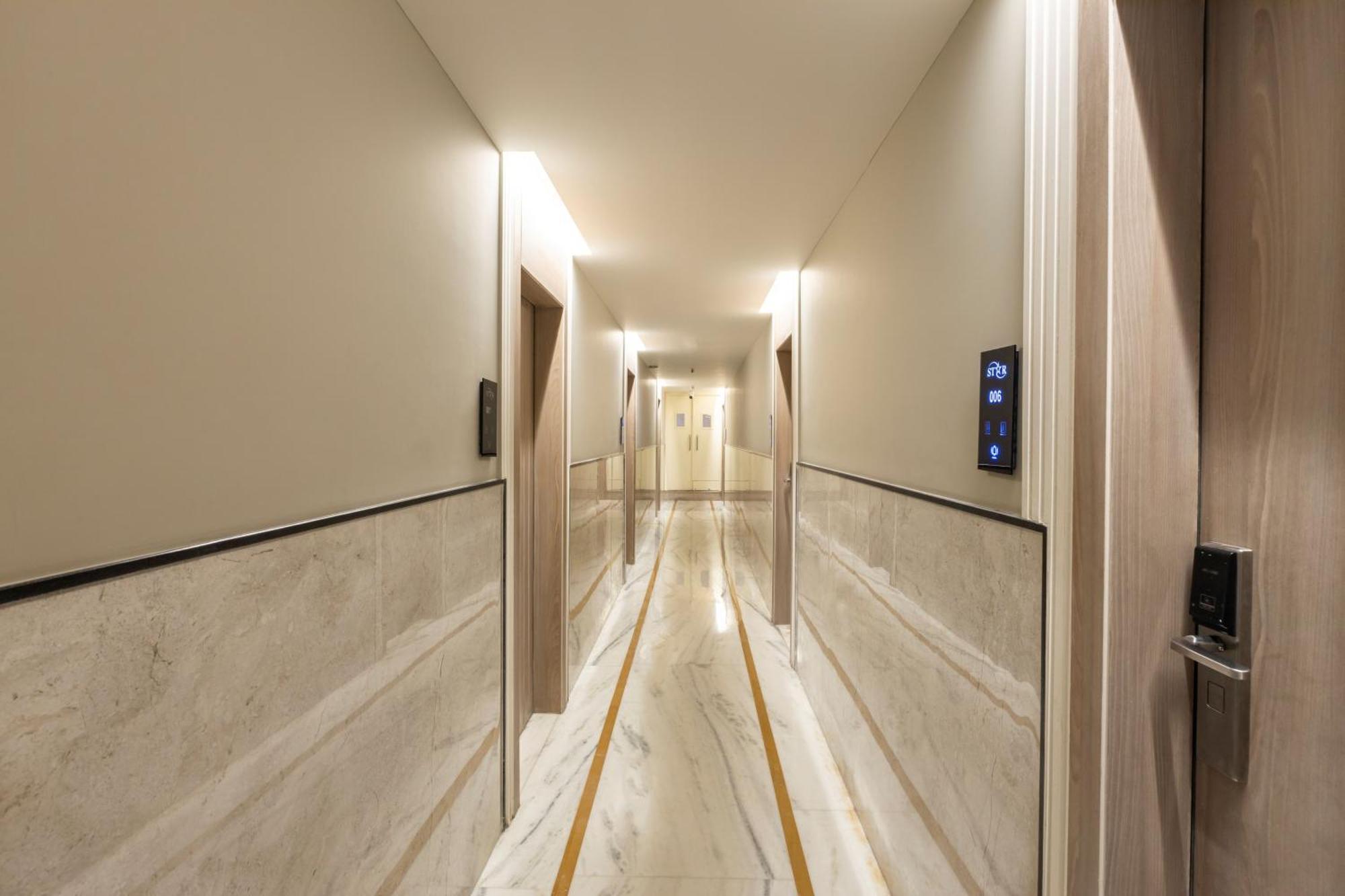 Hotel Star By Star Group- Near Delhi Airport Yeni Delhi Dış mekan fotoğraf