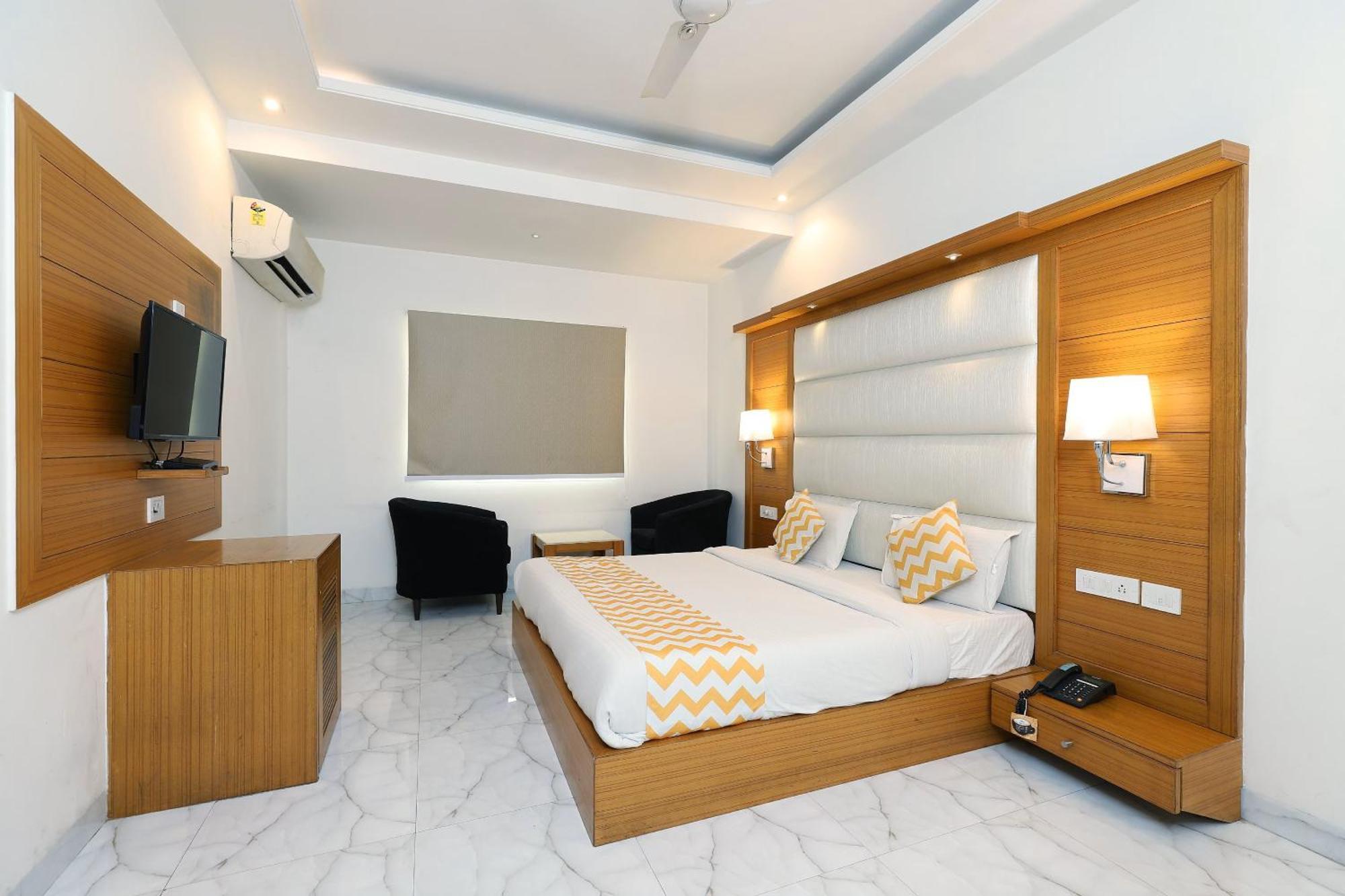 Hotel Star By Star Group- Near Delhi Airport Yeni Delhi Dış mekan fotoğraf