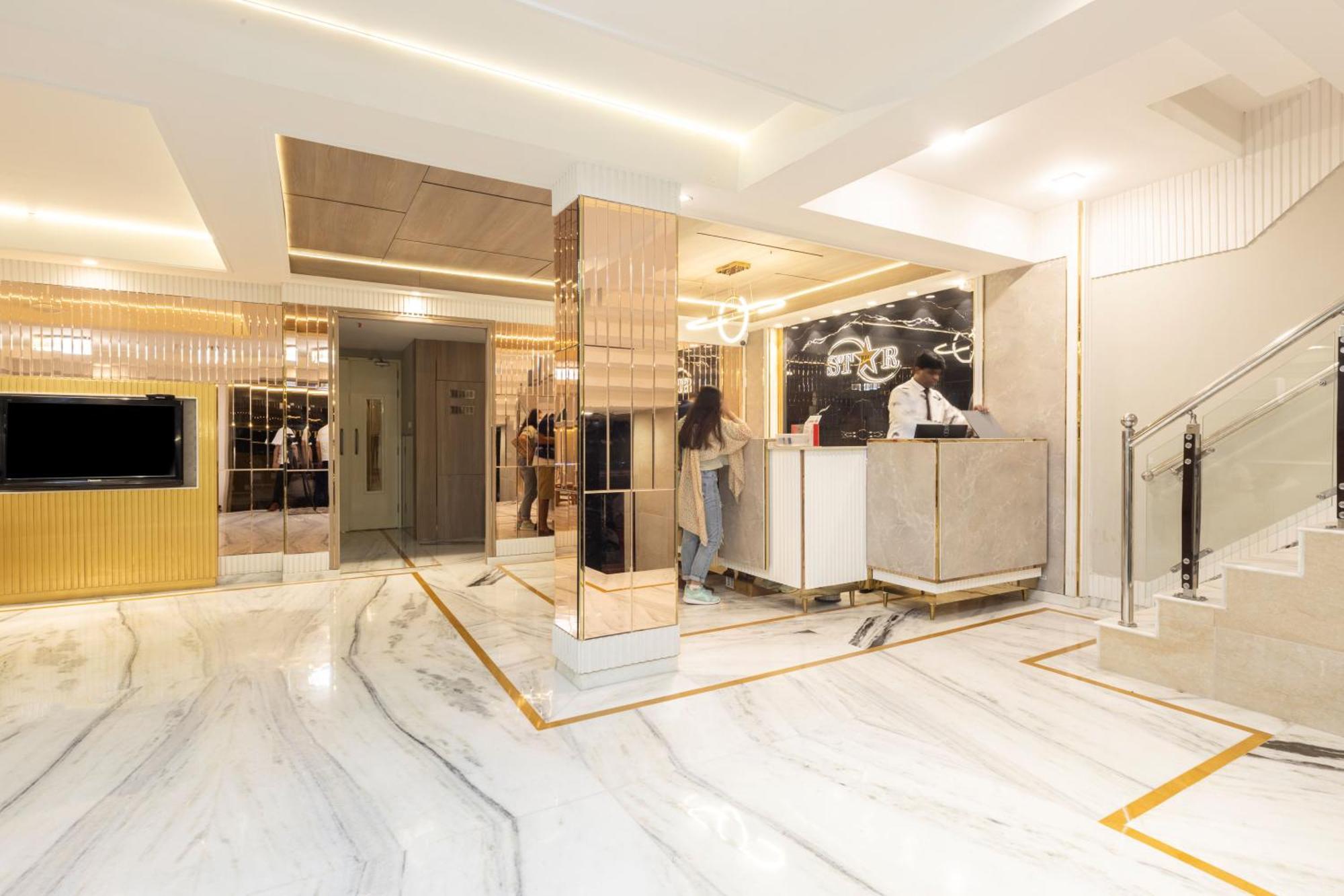 Hotel Star By Star Group- Near Delhi Airport Yeni Delhi Dış mekan fotoğraf