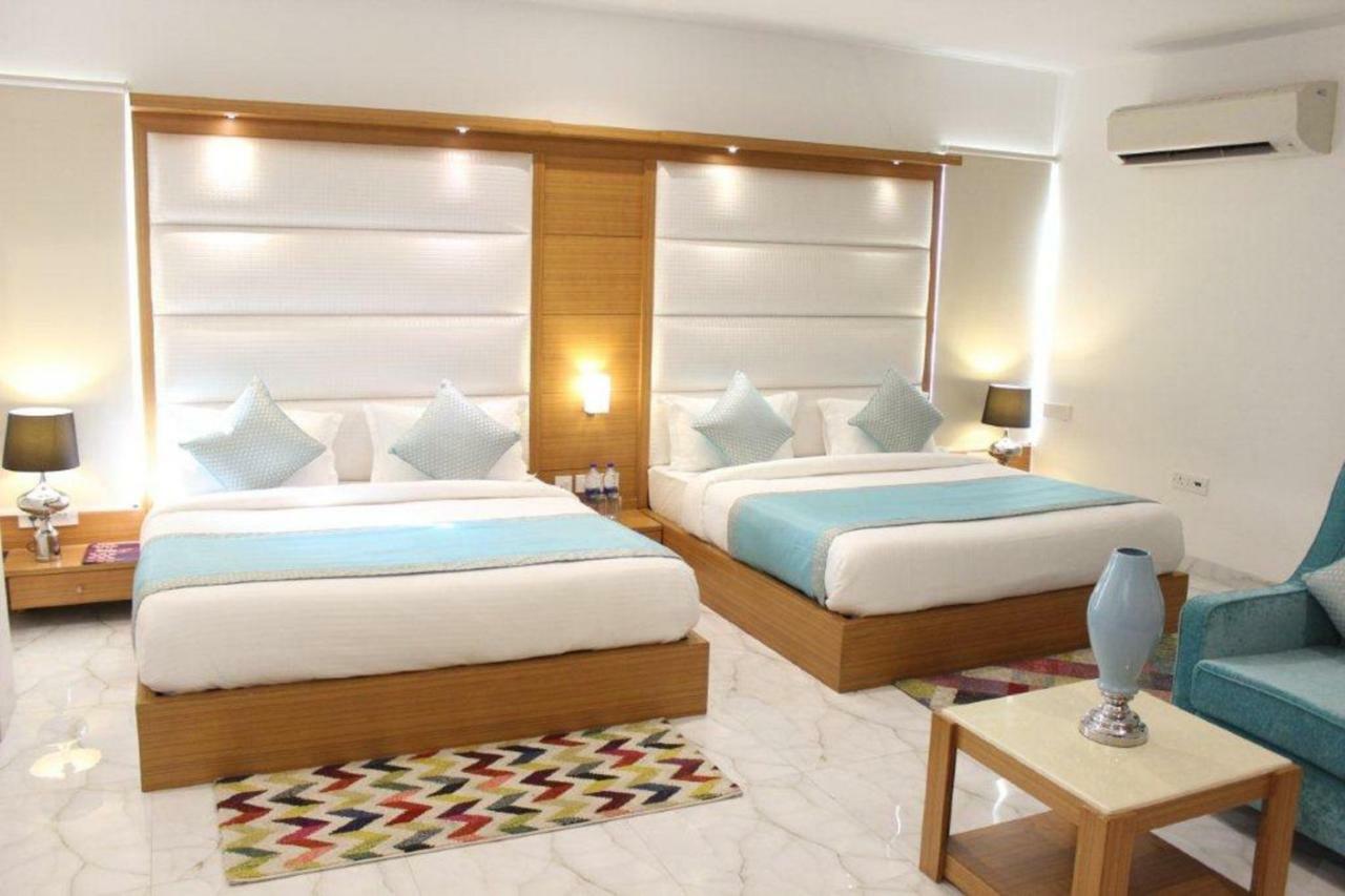 Hotel Star By Star Group- Near Delhi Airport Yeni Delhi Dış mekan fotoğraf