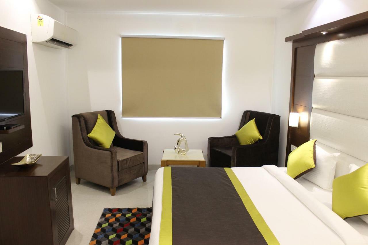 Hotel Star By Star Group- Near Delhi Airport Yeni Delhi Dış mekan fotoğraf