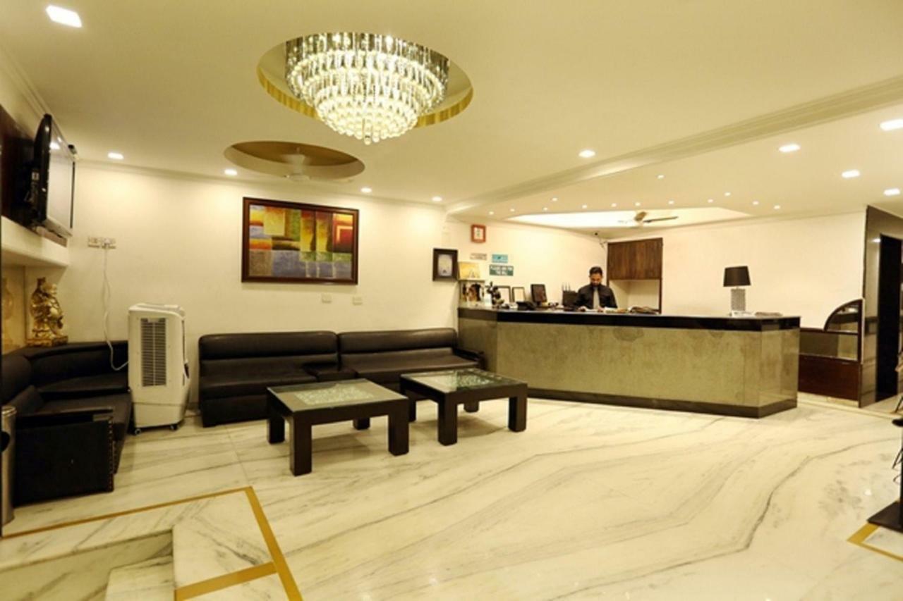Hotel Star By Star Group- Near Delhi Airport Yeni Delhi Dış mekan fotoğraf